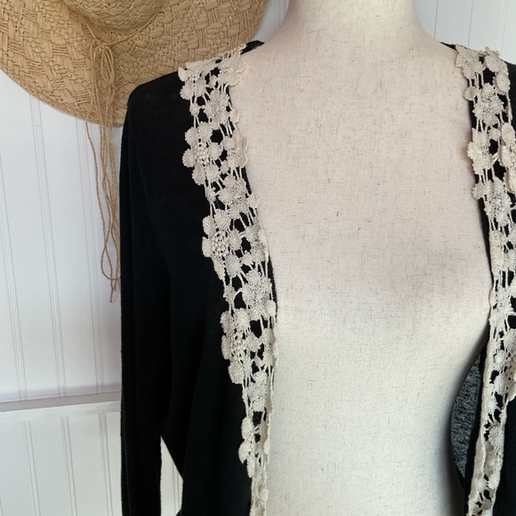 SOLD 🍁BUY ONE GET ONE 1/2 OFF🍁 Black Lightweight Open Embroidered Cardigan - Picture 2 of 4
